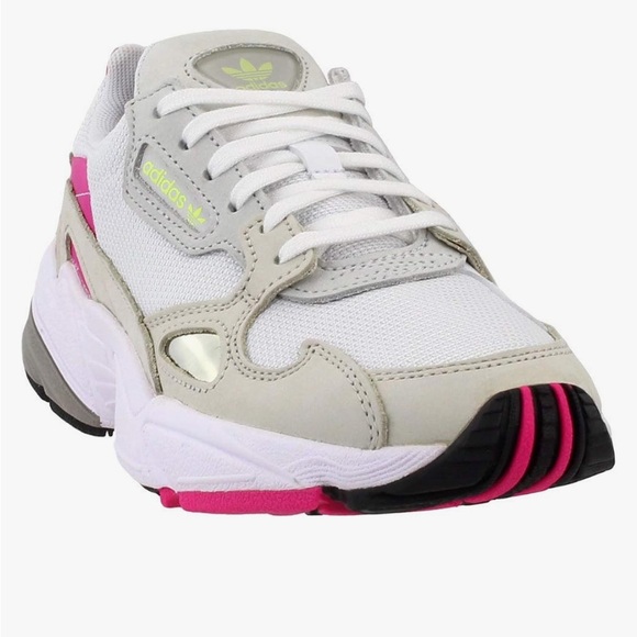 Women’s size 8 Adidas Sneakers, brand new, never worn. - Picture 4 of 5